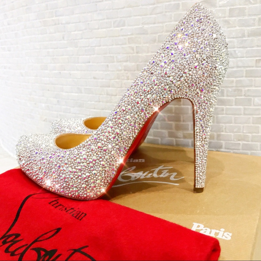 ❣️Gorgeous Christian Louboutin Strass❣️